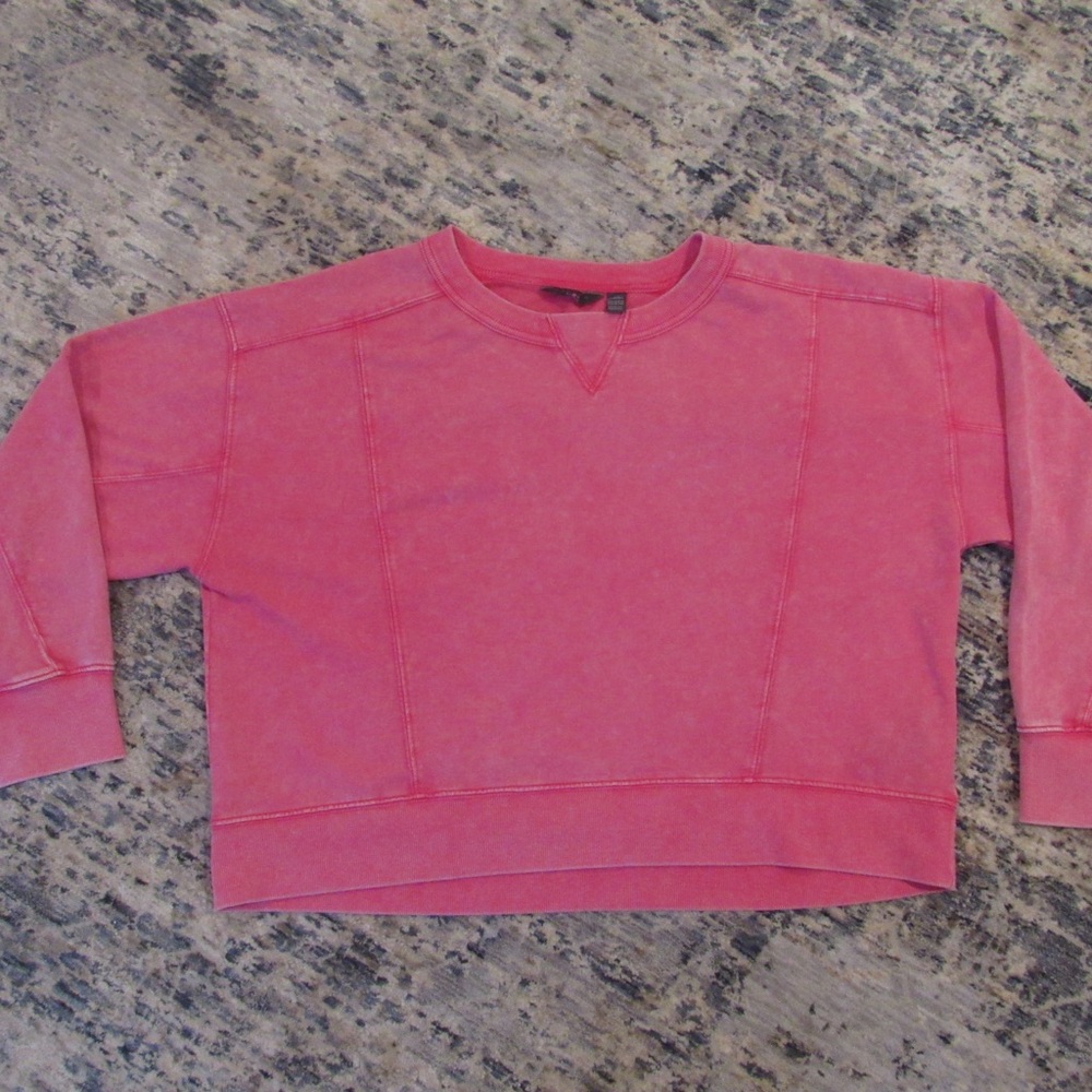 pink crewneck hoodie.        Size-s